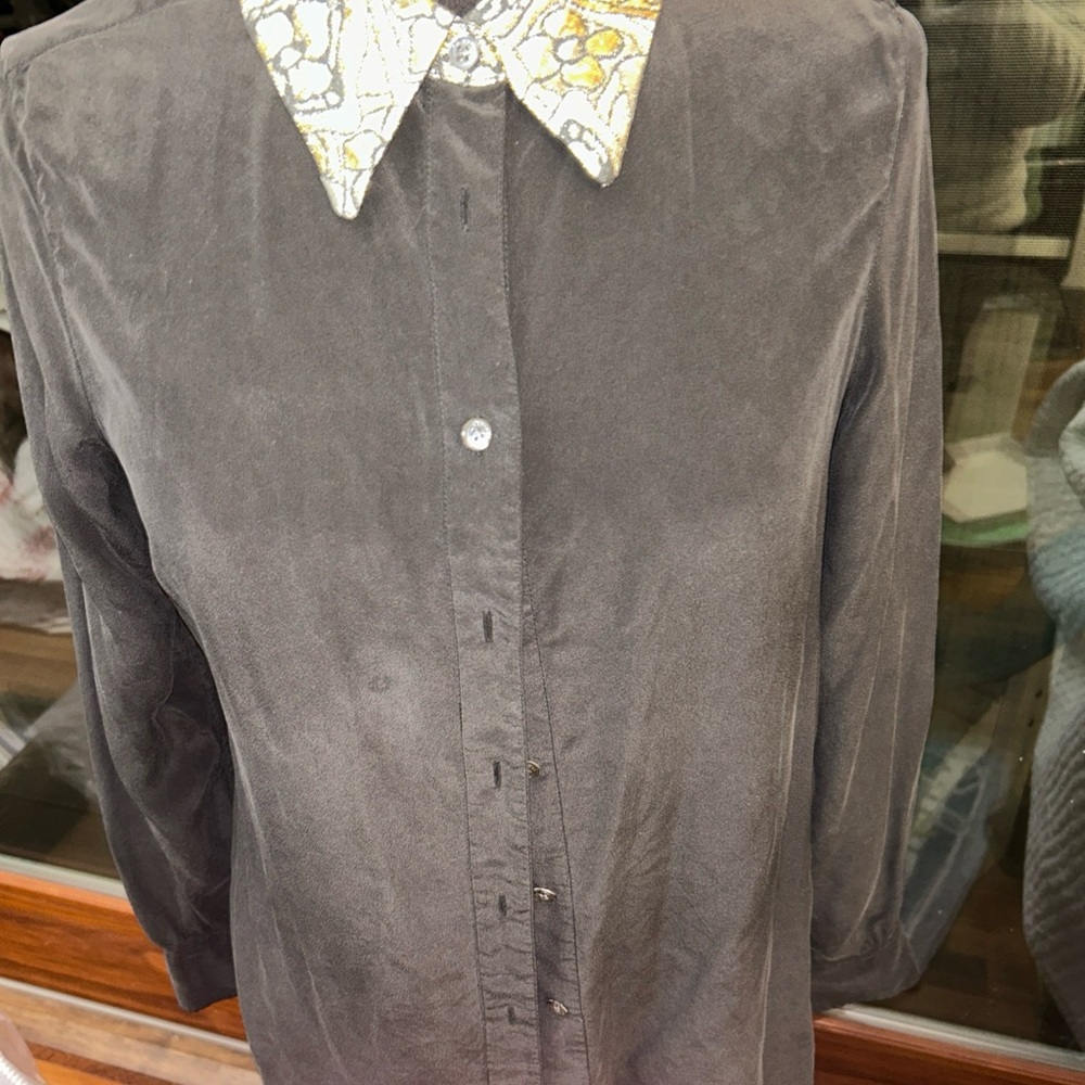Gray Button-Up Shirt with Patterned Collar